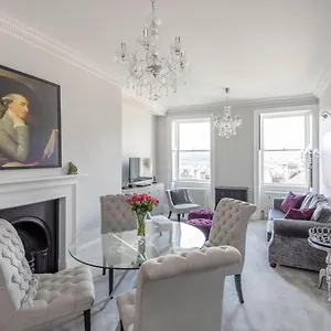 Brunswick Place Apartment